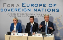 De izquierda a derecha Le Pen, Okamura y Wilders De izquierda a derecha Le Pen, Okamura y Wilders
