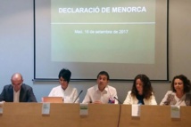Representantes de los partidos firmantes de la declaración de Menorca
