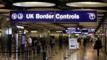 La frontera en el aeropuerto de Heathrow La frontera en el aeropuerto de Heathrow
