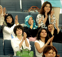 Derechos de las mujeres progresaron en 15 países en Medio Oriente sobre 18