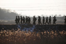 Soldados en la zona desmilitarizada entre las dos Coreas