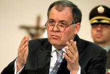 Procurador le pide a Uribe no intervenir en política Procurador le pide a Uribe no intervenir en política