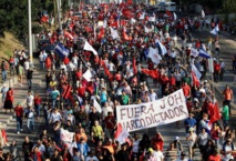 Manifestantes contra el golpe de estado en Honduras