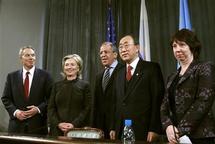 De izquierda a derecha, Tony Blair, Hillary Clinton, Sergei Lavrov, Ban Ki Mun y Catherine Ashton,