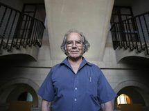 Pérez Esquivel, premio Nobel, es uno de los denunciantes