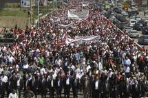 Manifestación de libaneses armenios, en Beirut, conmemorando la masacre de armenios