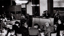 La primera reunión del grupo, en 1954