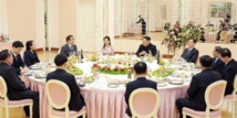 La cena, con Kim y los surcoreanos