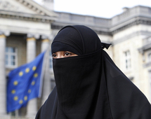 Bélgica y Francia plantan cara al burka y suscitan primeras protestas