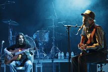 Howe Gelb y Raimundo Amador