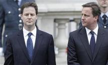 Clegg, líder del partido liberal demócrata, y Cameron, líder del partido conservador