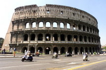 El Coliseo de Roma está enfermo El Coliseo de Roma está enfermo