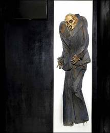 Vista de la recreación de un cadáver momificado con cemento en el Museo de la Mafia de Salemi.