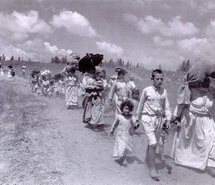 Refugiados palestinos, al ser expulsados de sus pueblos, en 1948