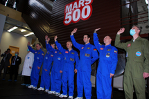 Seis hombres inician encierro de 520 días para simular expedición a Marte