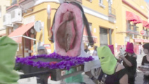 La procesión del coño insumiso en Sevilla en 2014 La procesión del coño insumiso en Sevilla en 2014