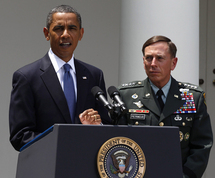 Barak Obama y David Petraeus