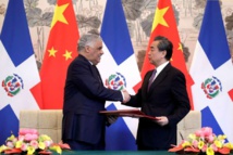 El ministro de Exteriores dominicano, a la izquierda, y el ministro de exteriores chino. El ministro de Exteriores dominicano, a la izquierda, y el ministro de exteriores chino.