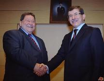 Benjamin Ben Eliezer, y a la derecha, Ahmed Davutoglu Benjamin Ben Eliezer, y a la derecha, Ahmed Davutoglu