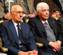 El ex dictador Jorge Rafael Videla y el general Luciano Benjamín Menéndez, en la Corte de Córdoba, Argentina El ex dictador Jorge Rafael Videla y el general Luciano Benjamín Menéndez, en la Corte de Córdoba, Argentina