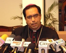 El arzobispo de San Salvador, José Luis Escobar