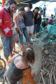 España: fosa con 17 republicanos fue descubierta cerca de Toledo (prensa)