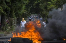 Acuerdan reanudar el diálogo en Nicaragua bajo fuerte violencia Acuerdan reanudar el diálogo en Nicaragua bajo fuerte violencia