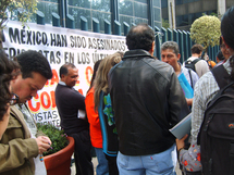 Periodistas de México exigen un alto a agresiones del crimen y la impunidad Periodistas de México exigen un alto a agresiones del crimen y la impunidad