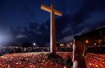 La cruz que divide a los polacos