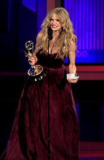 Kyra Sedgwick recoge su premio Kyra Sedgwick recoge su premio