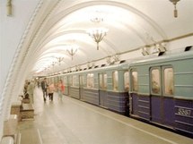Poesía chilena se pasea en el metro de Moscú