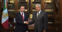 Peña Nieto-a la izquierda-y López Obrador
