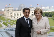 Sarkozy olvida la Historia alemana, pero el eje París-Berlín perdura