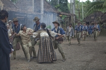 Imagen de la película Amigo, de John Sayles Imagen de la película Amigo, de John Sayles