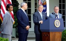 De izquierda a derecha, Rice, Powell, Bush y Rumsfeld