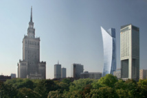 El edificio curvo, el segundo por la derecha, es el Zlota 44, de Libeskind, en Varsovia