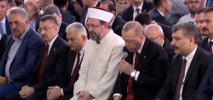 Erdogan, durante la oración Erdogan, durante la oración