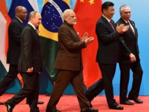 De izquierda a derecha, los presidentes de Sudáfrica, Rusia, India, China y Brasil.