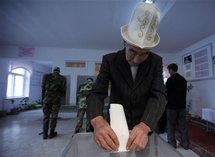 Kirguistán: nacionalistas encabezan legislativas pero sin mayoría clara