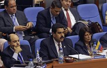 Presidentes de Unasur impulsan integración y buscan sucesor para Kirchner Presidentes de Unasur impulsan integración y buscan sucesor para Kirchner