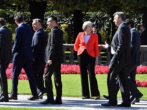 Theresa May con los presidentes europeos, en Salzburgo, Austria. Theresa May con los presidentes europeos, en Salzburgo, Austria.