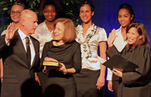 Jerry Brown jura el cargo de gobernador de California