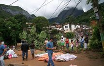 Lluvias torrenciales dejan más de 200 muertos en Rio de Janeiro