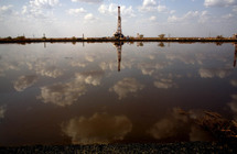 Campo de petróleo en Sudán