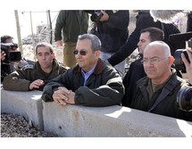 En el centro, Ehud Barak