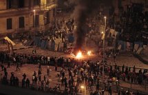 Enfrentamientos en la plaza de la Liberación, en El Cairo, Egipto.