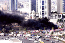 Enfrentamientos entre policías y manifestantes en la plaza de la Perla, en Manama, Bahrein.