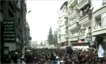 Miles de manifestantes en toda Siria y sangrientos enfrentamientos en Deraa Miles de manifestantes en toda Siria y sangrientos enfrentamientos en Deraa