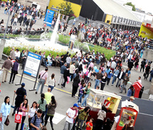 Ecuatoriano Rafael Correa, protagonista de XXIV Feria del Libro de Bogotá