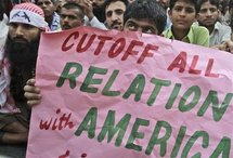 Manifestación contra Estados Unidos en Lahore, Pakistán.